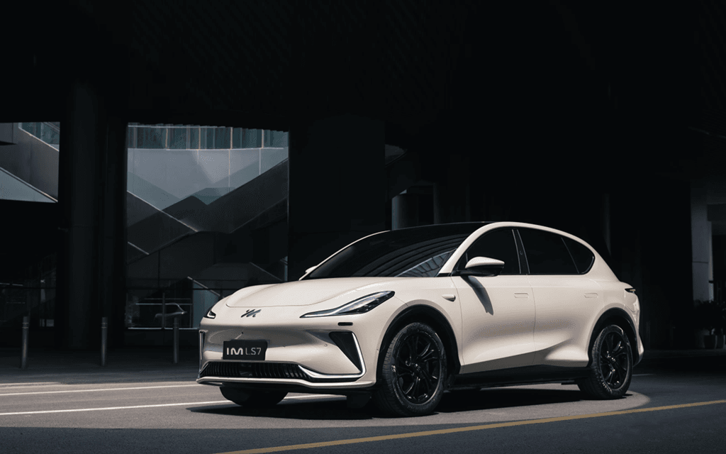 IM LS7 electric car